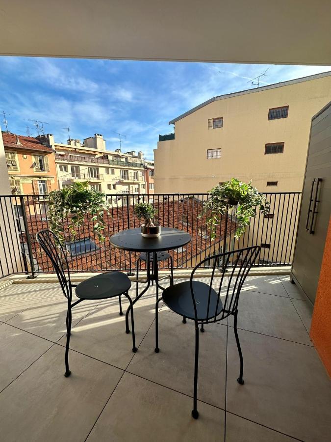 Charmant Studio A Proximite Du Port De Nice Exterior photo